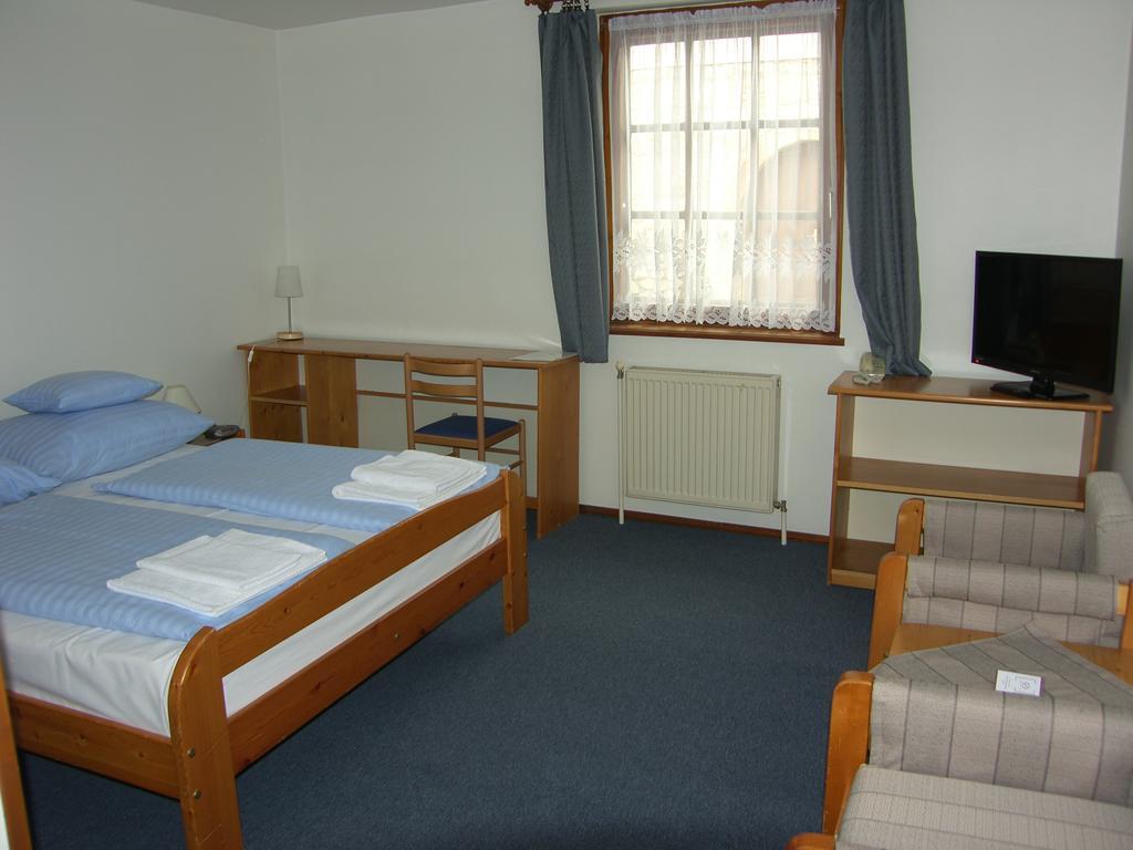 Adler Panzio Hotel Budaörs Eksteriør billede